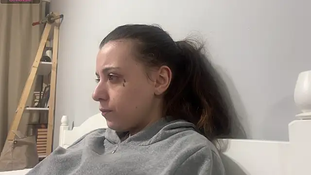 bunnythetailor's cam snapshot