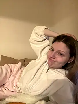 MaryHiggins's cam snapshot