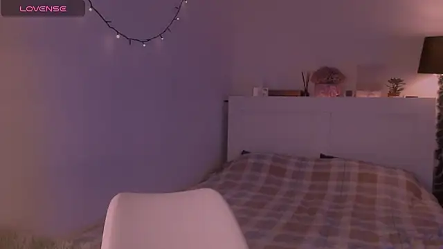 LilyFarey's cam snapshot