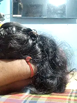 divyatamil143's cam snapshot