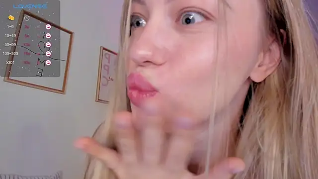 damn_cutie's cam snapshot