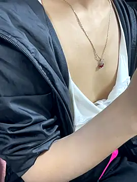 Mina048's cam snapshot