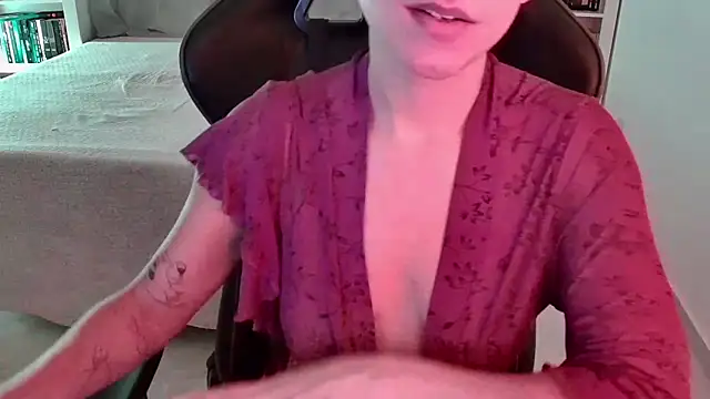 DearArtemis's cam snapshot