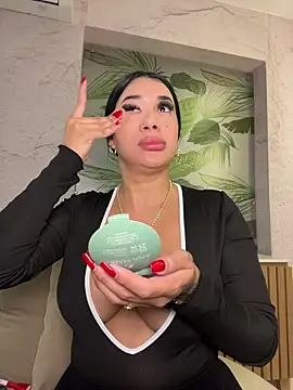 kiim_taaylor live sex cam