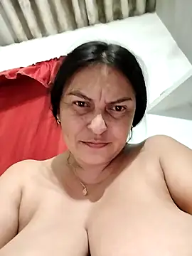 Horny-Mommy-Dirty live sex cam