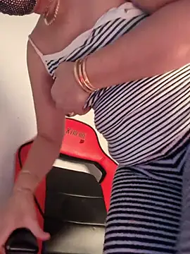 Lina_lolo's cam snapshot