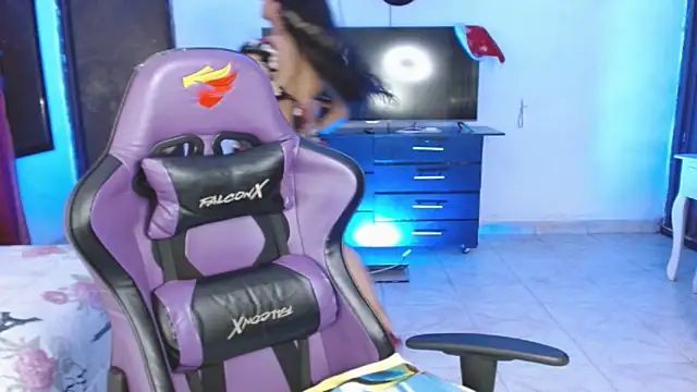 engielphoenis14 live sex cam