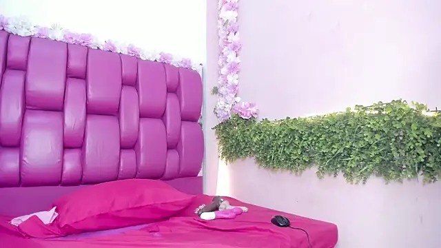 grandmother_milf live sex cam