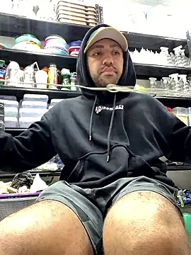 JuanZapata33 live sex cam