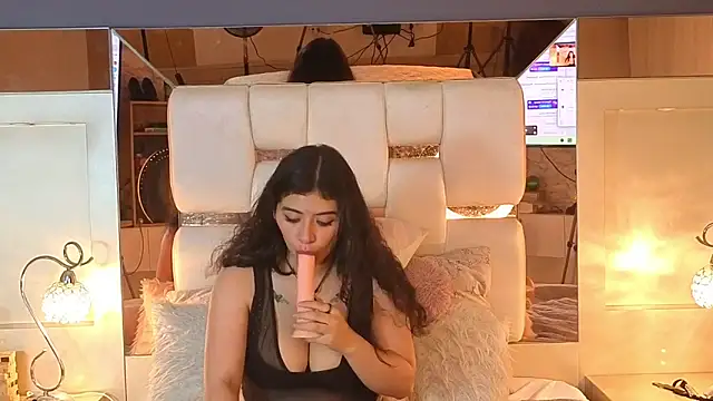 elizabethsecrett's cam snapshot