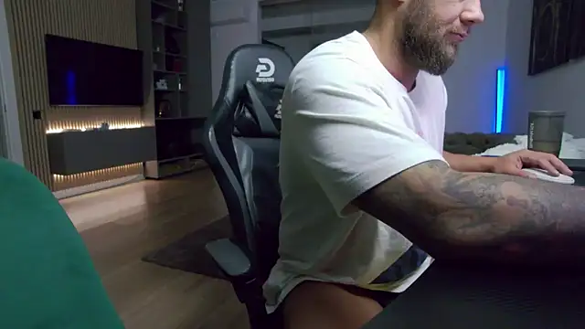 UbbeViking live sex cam