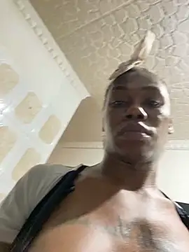 sweetsarabig22cm live sex cam