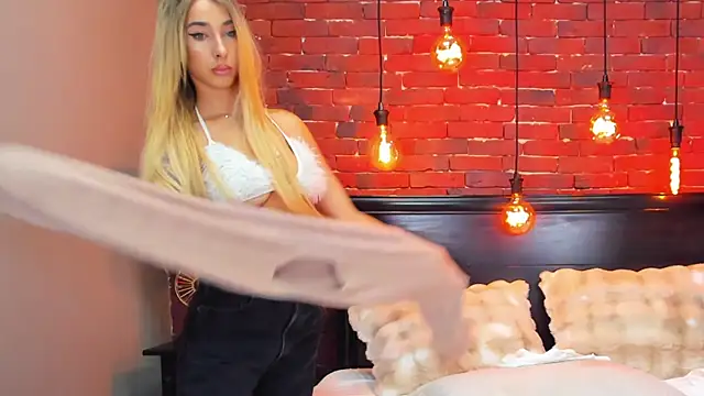 ChristynaRoss live sex cam