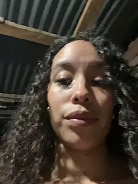 MarieLeon's cam snapshot