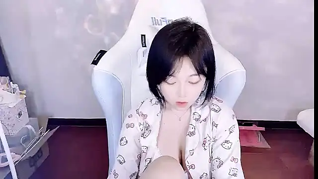 -huahua-'s cam snapshot