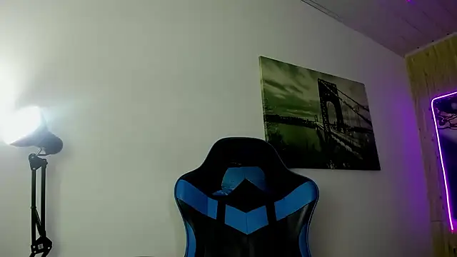 Charis_21's cam snapshot