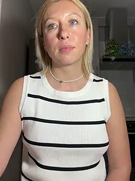 Kittie_Valentine's cam snapshot