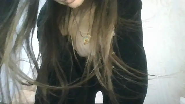 AliseWats's cam snapshot