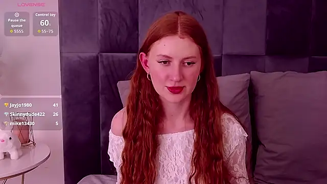 SaraMoor's cam snapshot