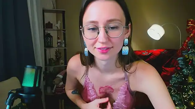 YourLovellyStory's cam snapshot