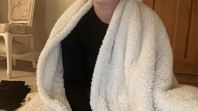 ijustturned18today's cam snapshot