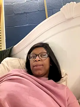 KLoveeee's cam snapshot