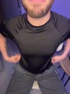 2HARDKURT live sex cam