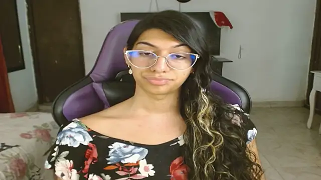 engielphoenis14 live sex cam