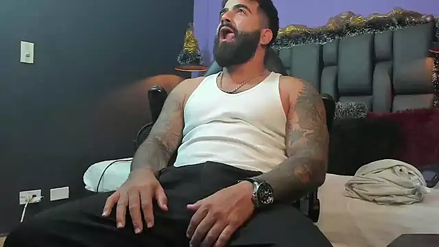 Lyon_vach live sex cam