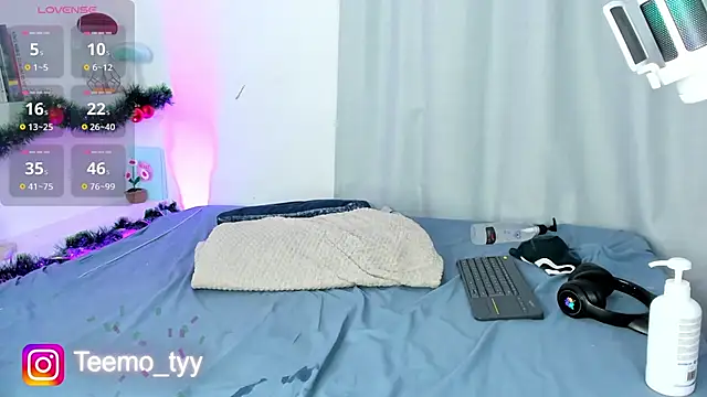 teemotwink live sex cam