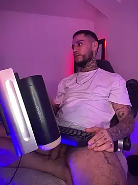 Junihn0 live sex cam