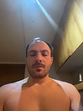 Adventurehotman live sex cam