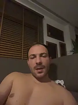 Adventurehotman live sex cam