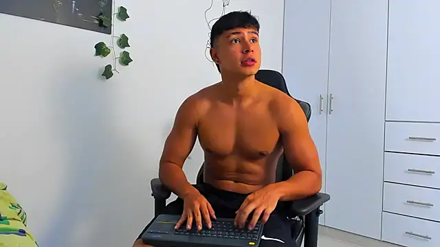 Bray_Kevin live sex cam