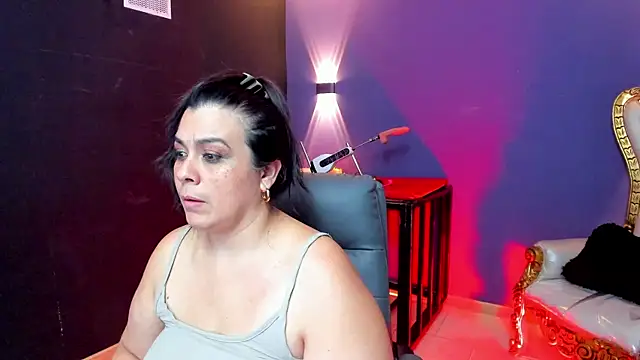 martina_foxy_'s cam snapshot