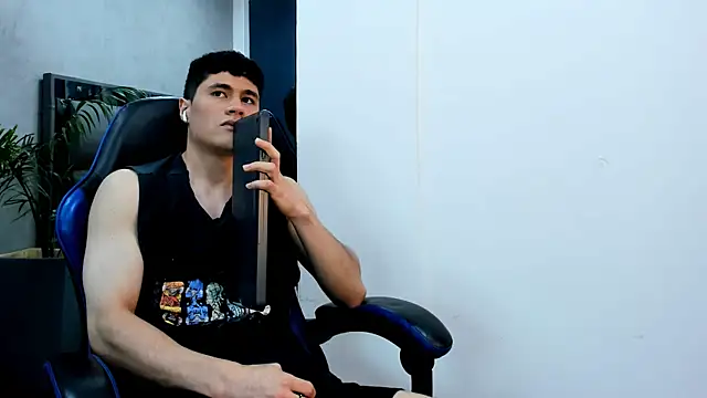 roan_birkin's cam snapshot