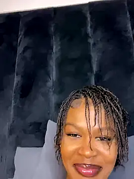 Thick_Lucia live sex cam