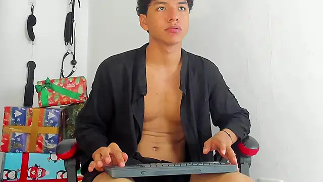 Maximiliano_Khalil live sex cam