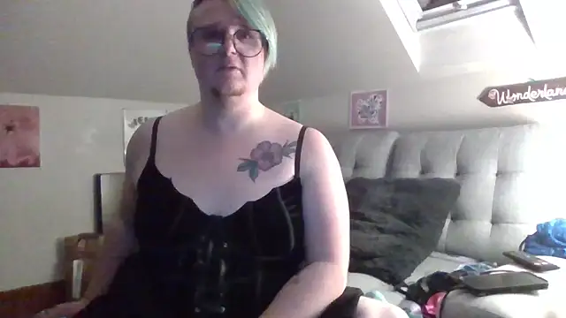 queerlyjaz live sex cam