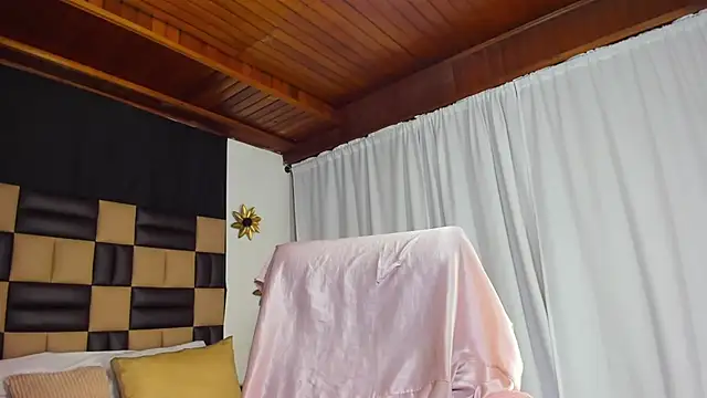 BarbieKano live sex cam