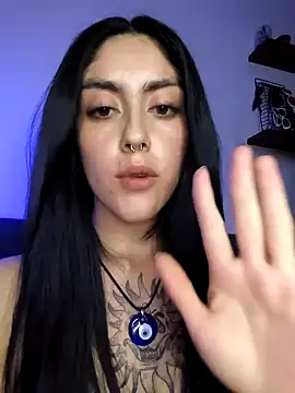 Mazikeen-- live sex cam