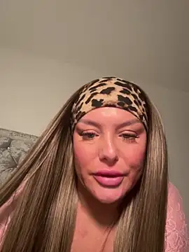 naughtychelseaxox's cam snapshot