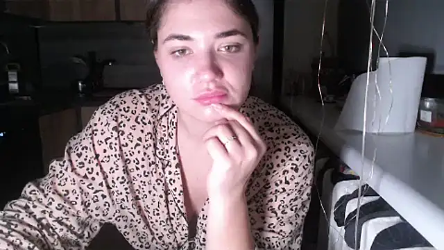 delightful_sofi's cam snapshot