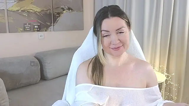 ElyaSoftTemptation's cam snapshot