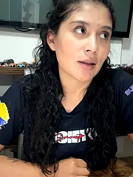 kinky_mila@xh live sex cam