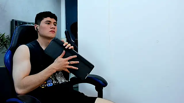 roan_birkin live sex cam