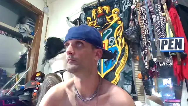 slinginbigD live sex cam