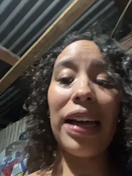 MarieLeon's cam snapshot