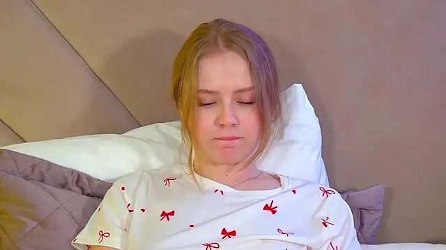 SelinSwarovski's cam snapshot