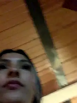 Cami_Leon2's cam snapshot